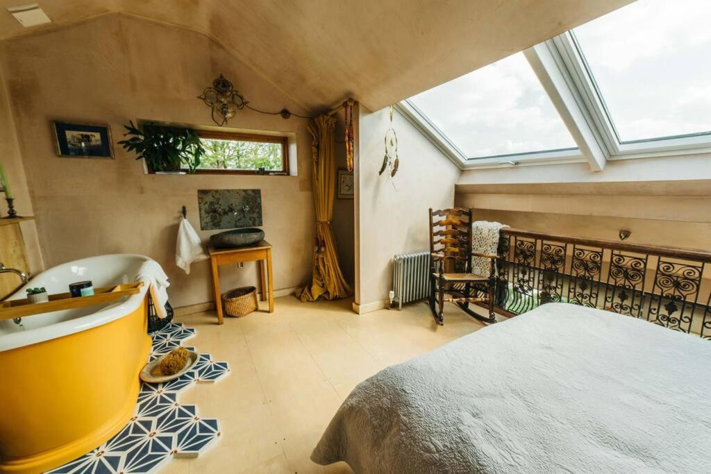 Romantic Country Annex With Views - 10 Min To Bath Cold Ashton Exteriör bild