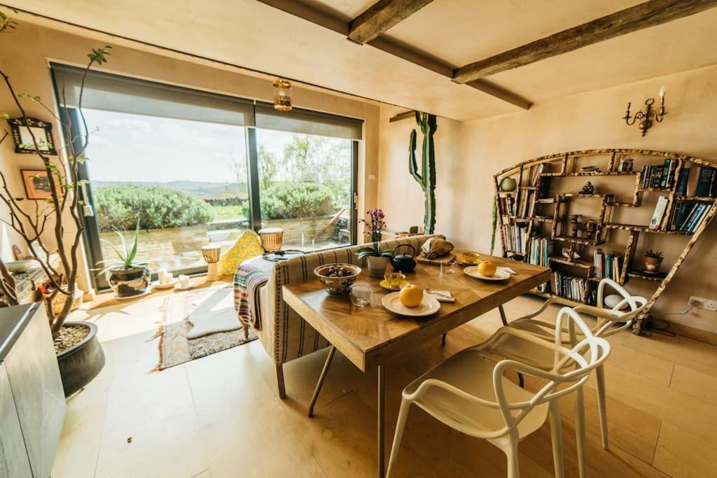 Romantic Country Annex With Views - 10 Min To Bath Cold Ashton Exteriör bild